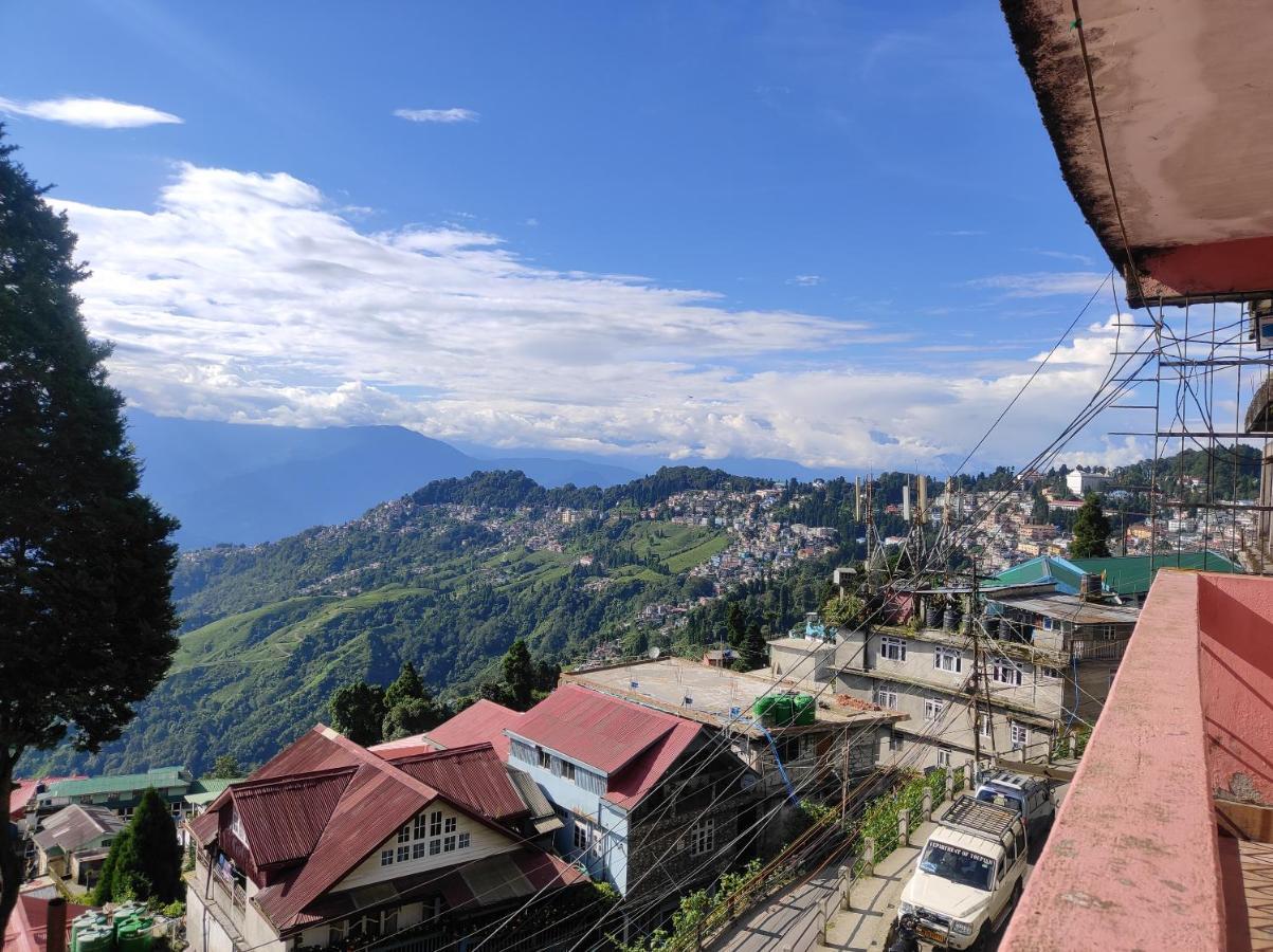 Wind Home Darjeeling- Budget Hotel Near Mall Darjeeling  Eksteriør billede