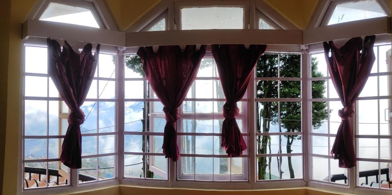 Wind Home Darjeeling- Budget Hotel Near Mall Darjeeling  Eksteriør billede