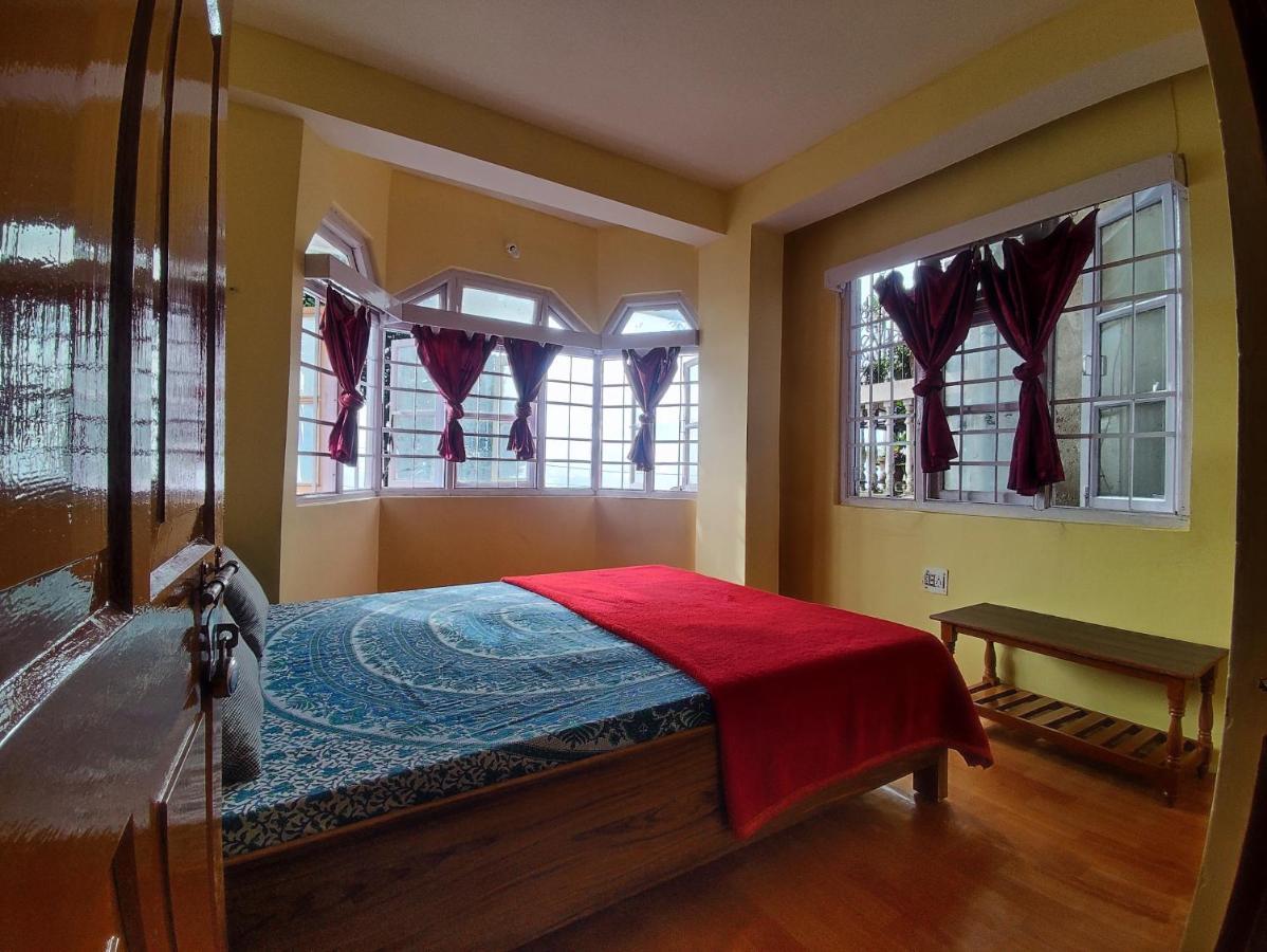 Wind Home Darjeeling- Budget Hotel Near Mall Darjeeling  Eksteriør billede