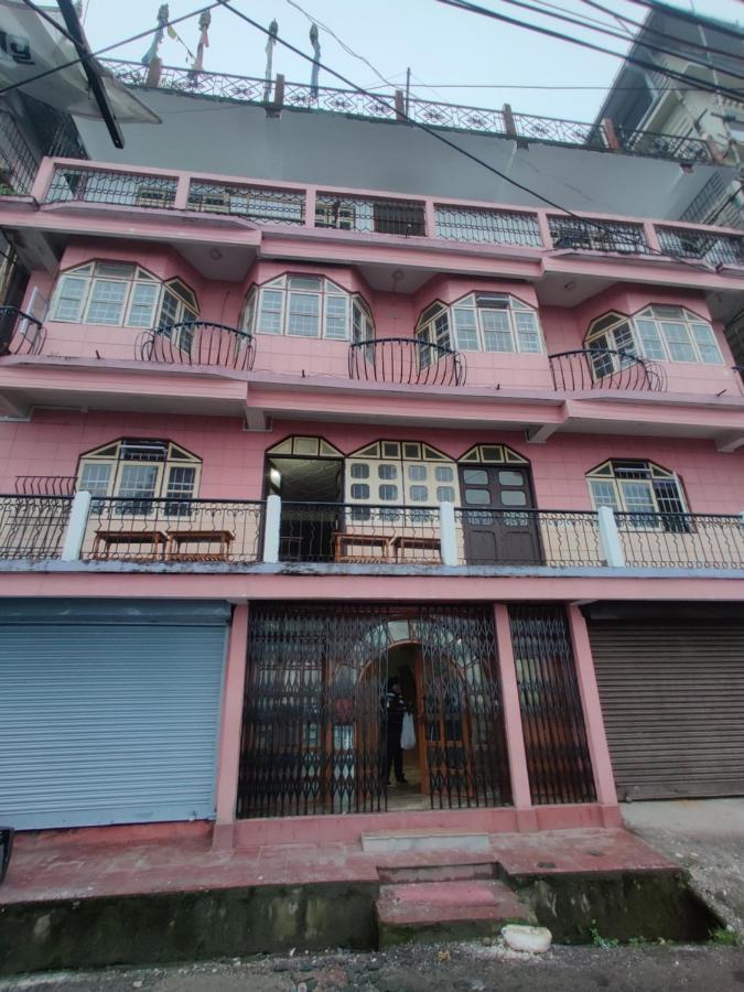 Wind Home Darjeeling- Budget Hotel Near Mall Darjeeling  Eksteriør billede