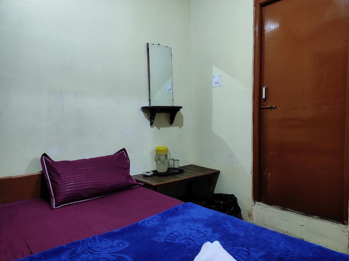 Wind Home Darjeeling- Budget Hotel Near Mall Darjeeling  Eksteriør billede